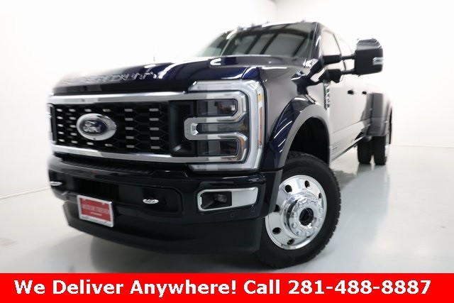 Ford Super Duty F-450 DRW Thumbnail Image 52