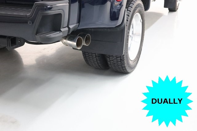 Ford Super Duty F-450 DRW Thumbnail Image 53