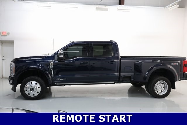 Ford Super Duty F-450 DRW Thumbnail Image 72