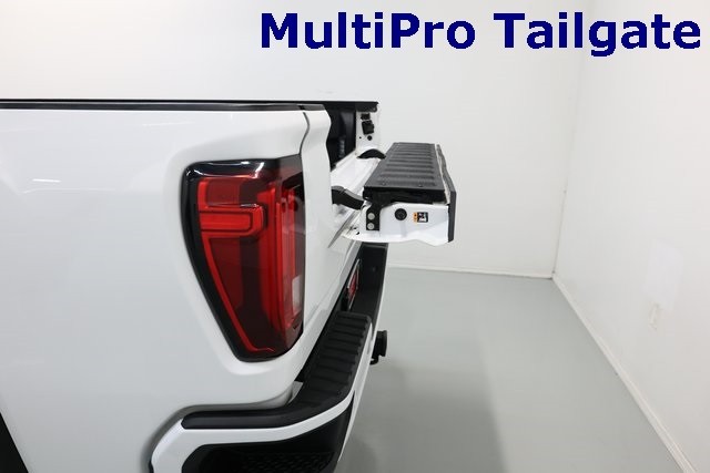 GMC Sierra 2500HD Thumbnail Image 97