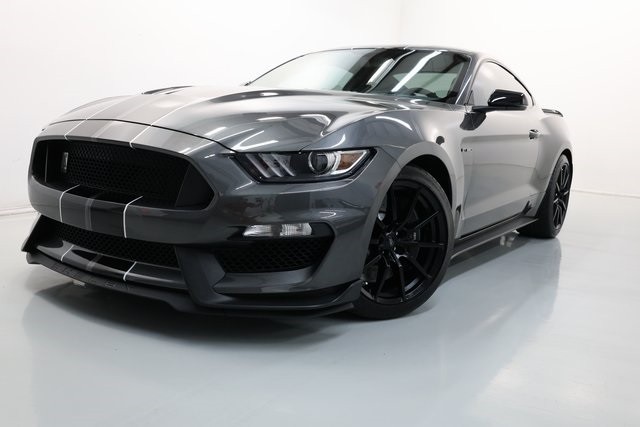 Ford Mustang Thumbnail Image 92