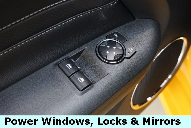 Ford Mustang Thumbnail Image 99