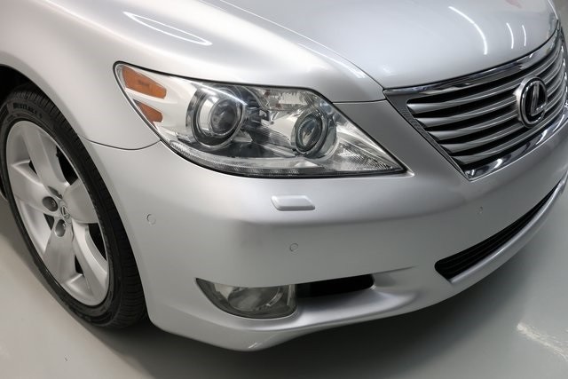 Lexus LS 460 Thumbnail Image 92