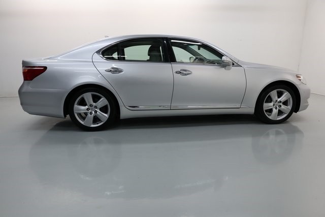 Lexus LS 460 Thumbnail Image 97