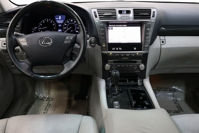 Lexus LS 460 Thumbnail Image 99