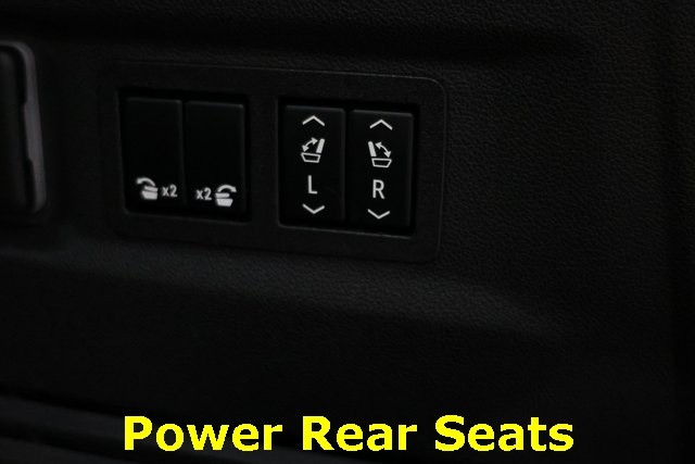 Chevrolet Suburban Thumbnail Image 80