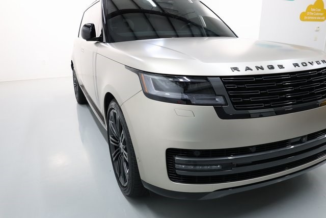 Land Rover Range Rover Vehicle Image 13