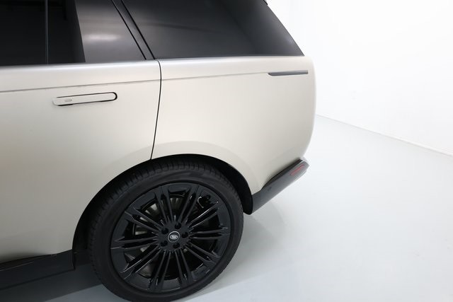 Land Rover Range Rover Vehicle Image 17