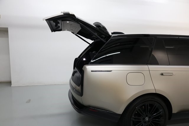 Land Rover Range Rover Vehicle Image 21