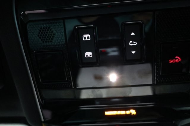 Land Rover Range Rover Vehicle Image 34