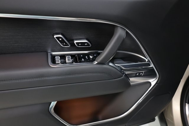 Land Rover Range Rover Vehicle Image 41