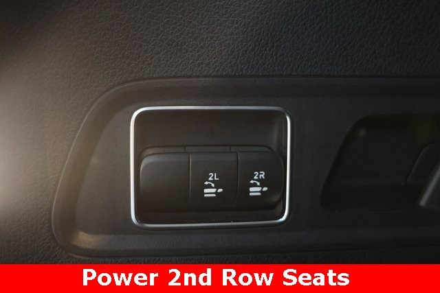 Mercedes-Benz GLS Thumbnail Image 91