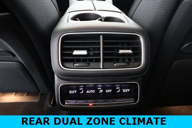 Mercedes-Benz GLS Thumbnail Image 94