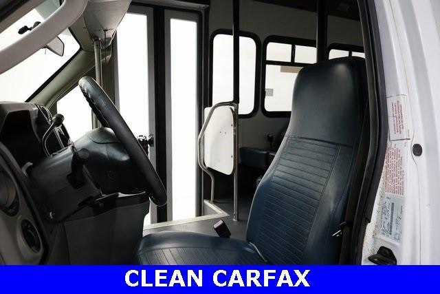 Ford Econoline Commercial Cutaway Thumbnail Image 29