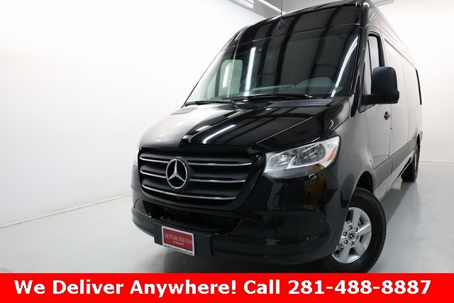 Mercedes-Benz Sprinter Van Thumbnail Image 52
