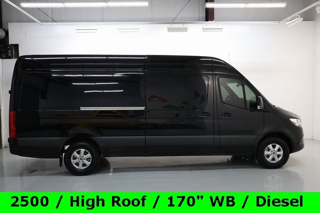 Mercedes-Benz Sprinter Van Thumbnail Image 53