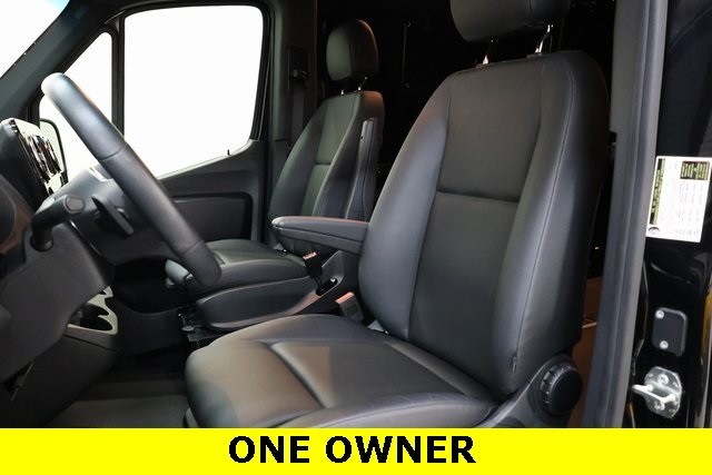 Mercedes-Benz Sprinter Van Thumbnail Image 59