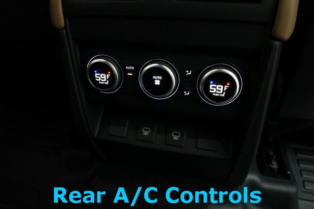 Land Rover Defender 110 Thumbnail Image 87