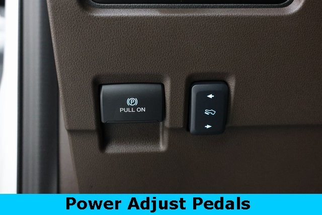 Ford Super Duty F-250 SRW Thumbnail Image 94