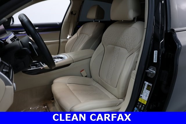 BMW 7 Series Thumbnail Image 58