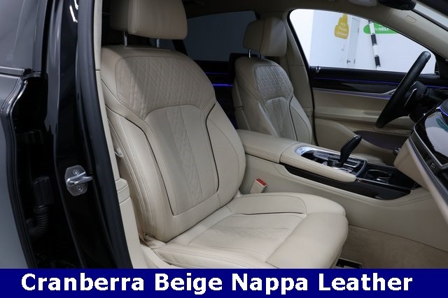 BMW 7 Series Thumbnail Image 63