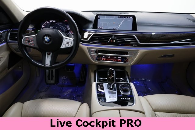 BMW 7 Series Thumbnail Image 64
