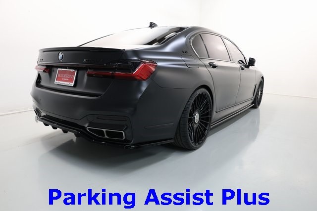 BMW 7 Series Thumbnail Image 66