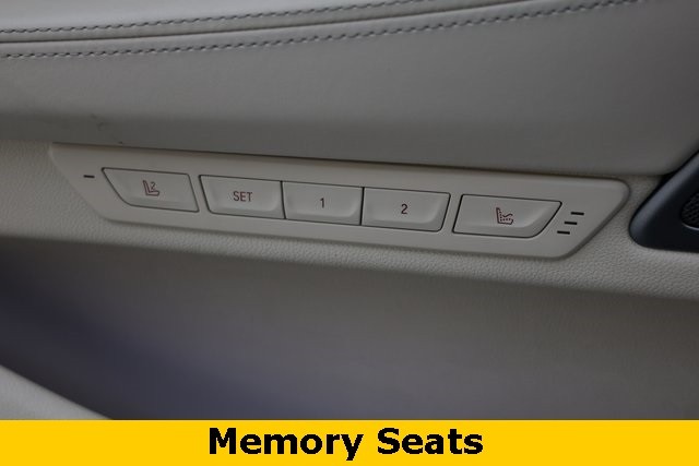 BMW 7 Series Thumbnail Image 87