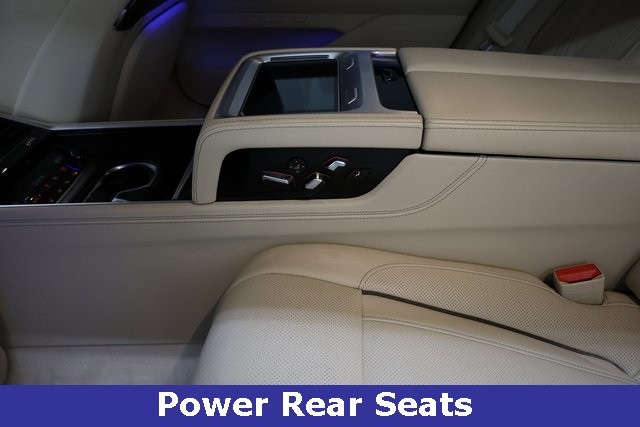 BMW 7 Series Thumbnail Image 90