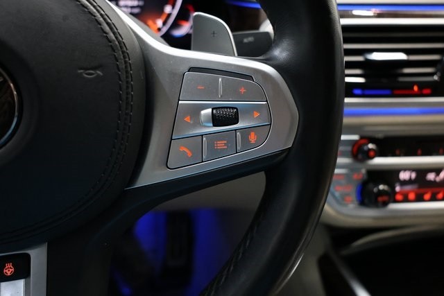 BMW 7 Series Thumbnail Image 100