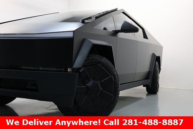 Tesla Cybertruck Thumbnail Image 52