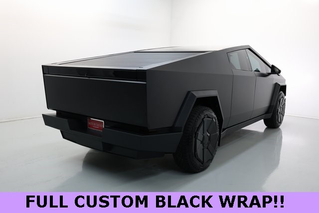 Tesla Cybertruck Thumbnail Image 60