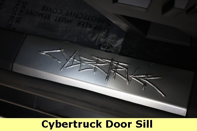 Tesla Cybertruck Thumbnail Image 77