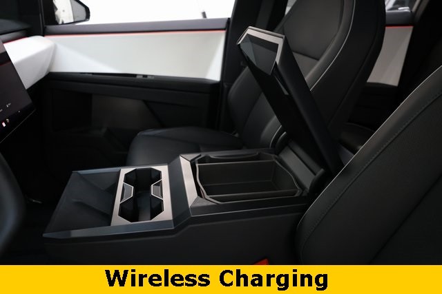 Tesla Cybertruck Thumbnail Image 84