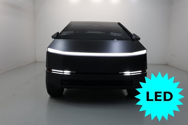 Tesla Cybertruck Thumbnail Image 94