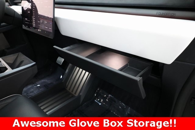 Tesla Cybertruck Thumbnail Image 96