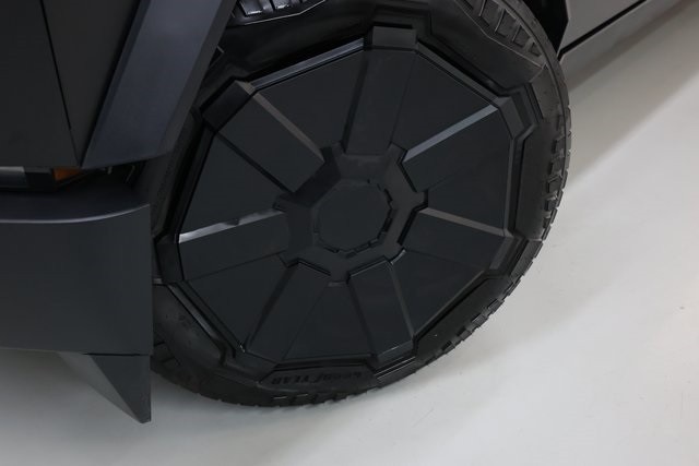 Tesla Cybertruck Thumbnail Image 100