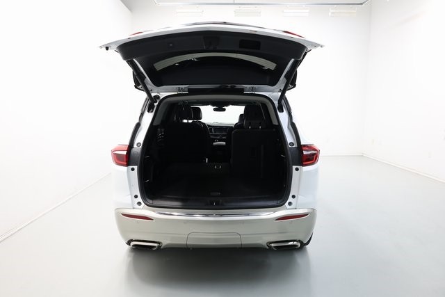 Buick Enclave Thumbnail Image 100