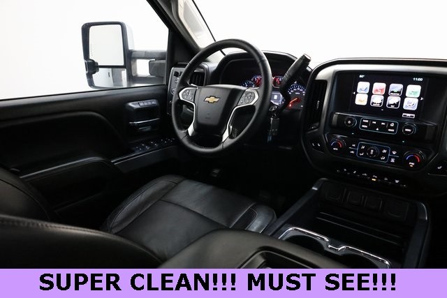 Chevrolet Silverado 3500HD Thumbnail Image 65