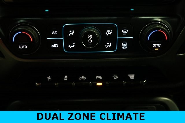 Chevrolet Silverado 3500HD Thumbnail Image 75
