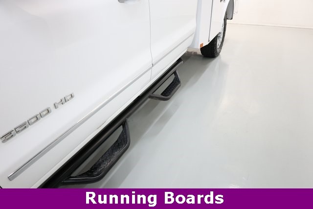 Chevrolet Silverado 3500HD Thumbnail Image 83