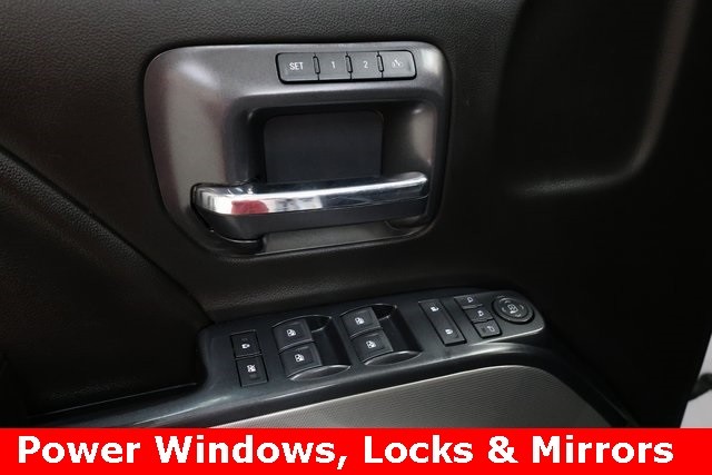 Chevrolet Silverado 3500HD Thumbnail Image 90