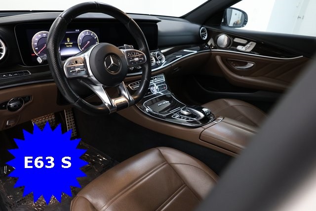 Mercedes-Benz E-Class Thumbnail Image 60