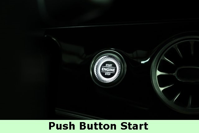 Mercedes-Benz E-Class Thumbnail Image 75