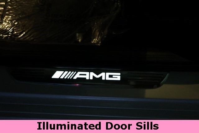 Mercedes-Benz E-Class Thumbnail Image 86