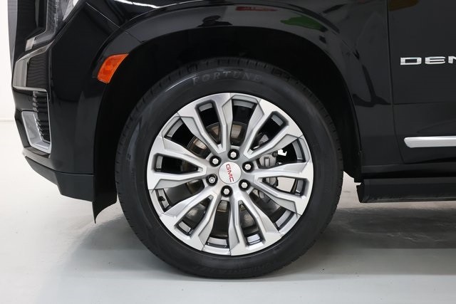 GMC Yukon Thumbnail Image 65