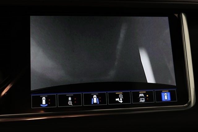 GMC Yukon Thumbnail Image 72