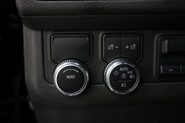 GMC Yukon Thumbnail Image 91