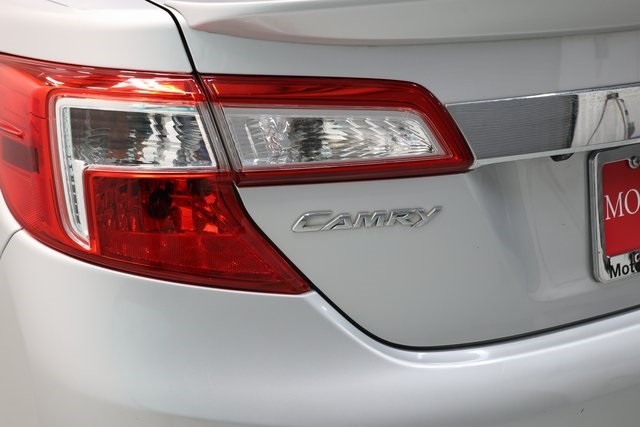 Toyota Camry Thumbnail Image 73