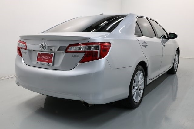 Toyota Camry Thumbnail Image 76